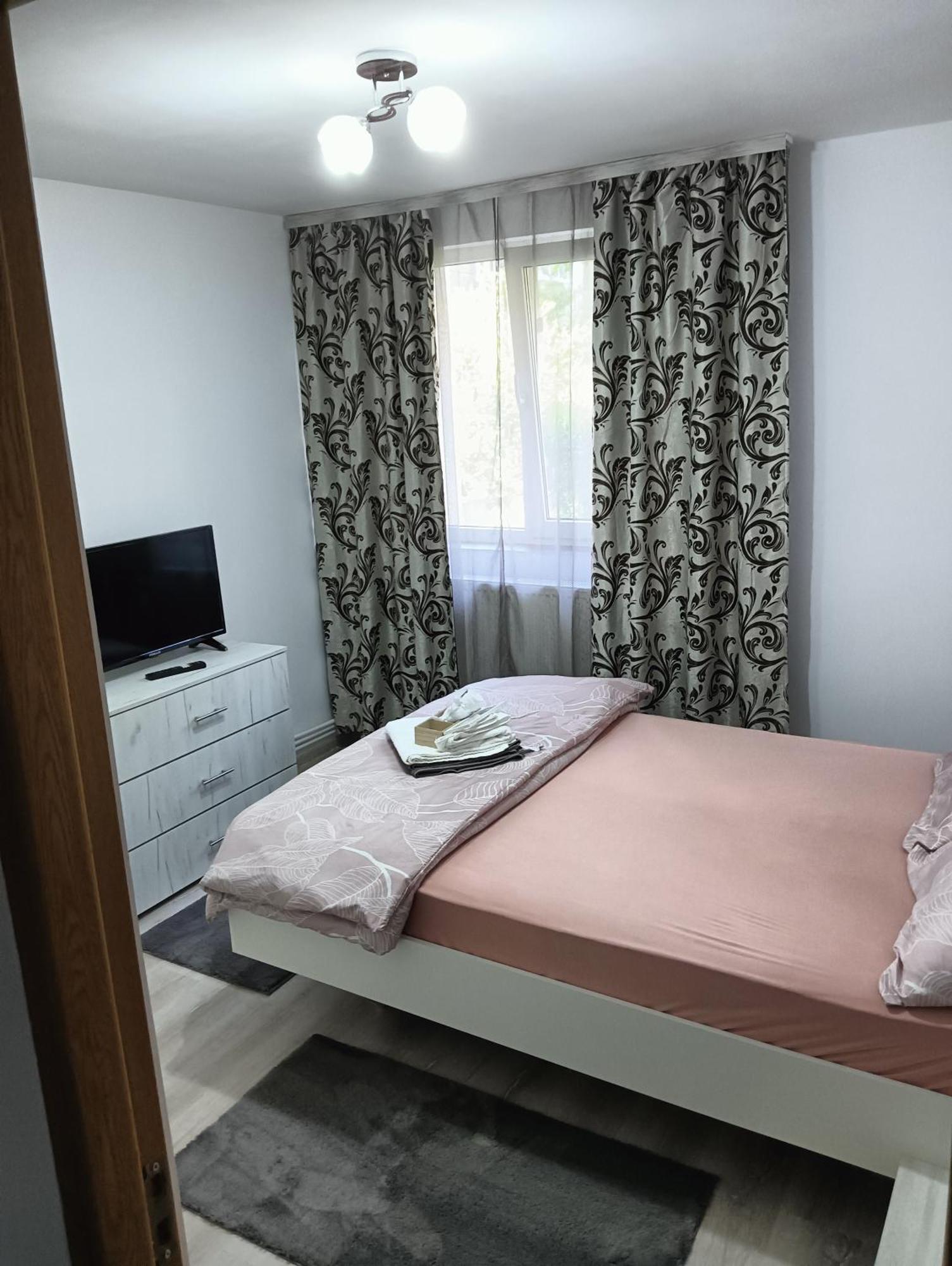 Apartament Hd2 Хунедоара Екстериор снимка
