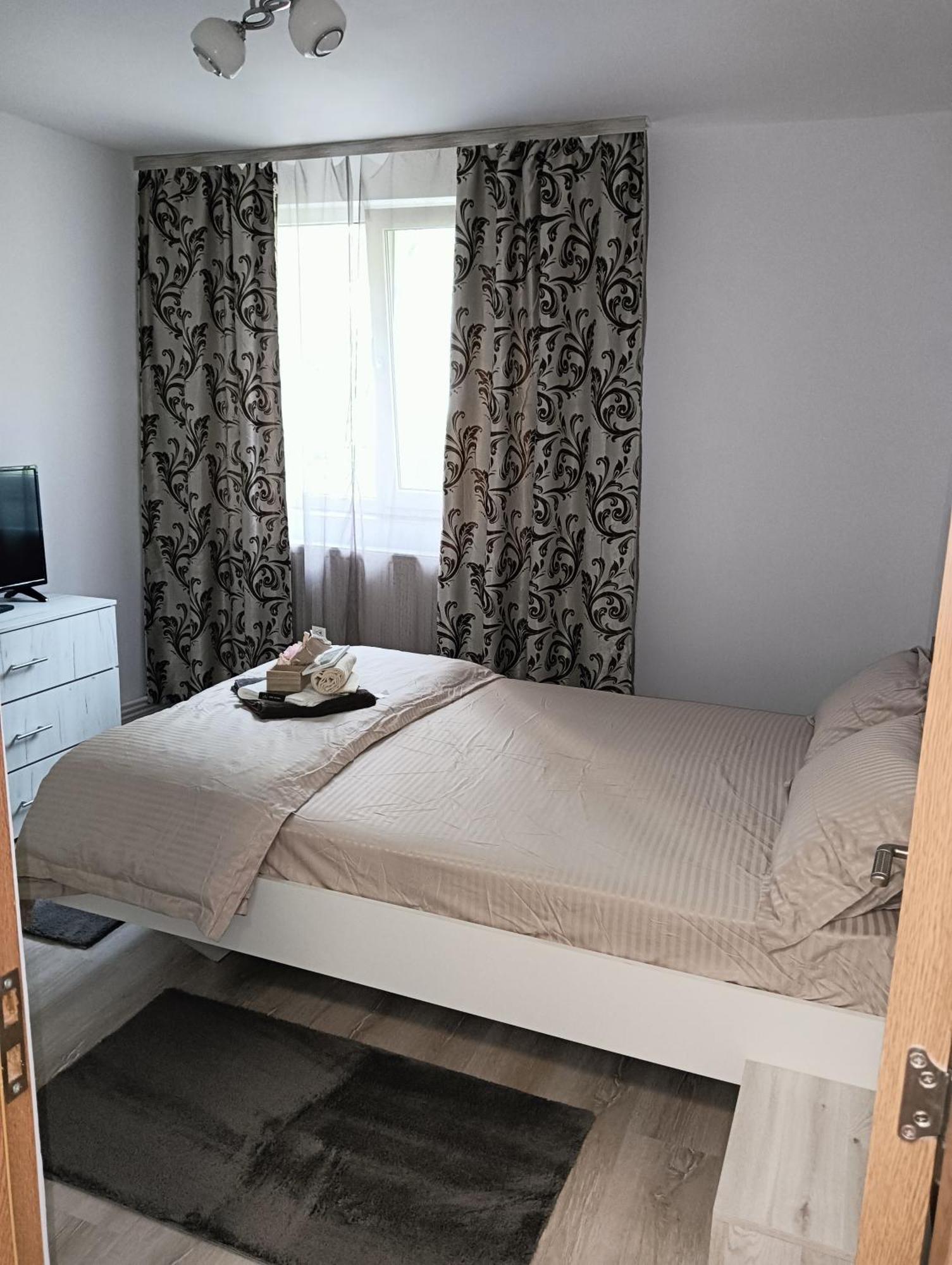 Apartament Hd2 Хунедоара Екстериор снимка